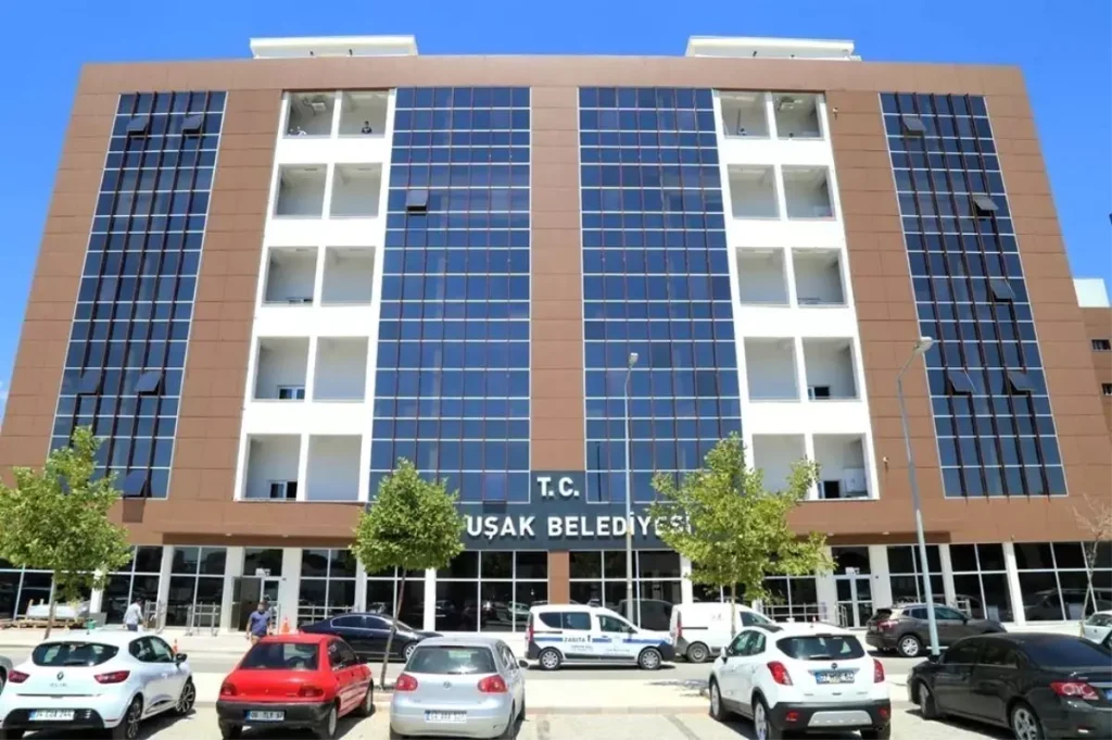 Vergi borcunu ödemeyen Uşak Belediyesi kara listeye girdi
