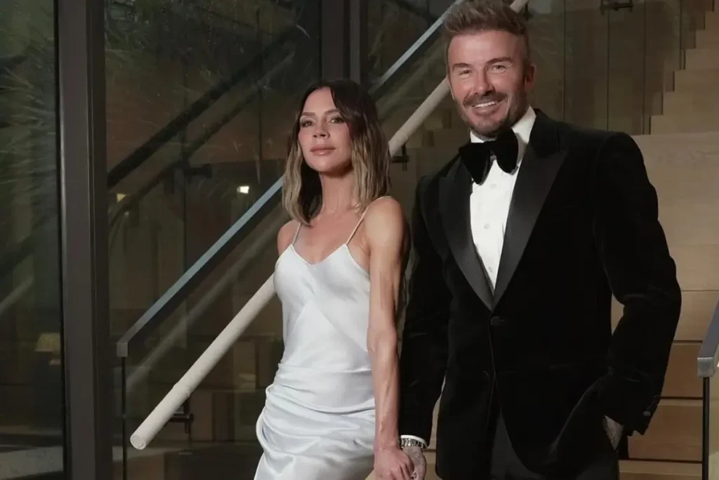 Victoria Beckham 25 Yıllık Evliğin Sırrını Açıkladı: Küçük Notlar ve Kulak Tıkacının Gücü