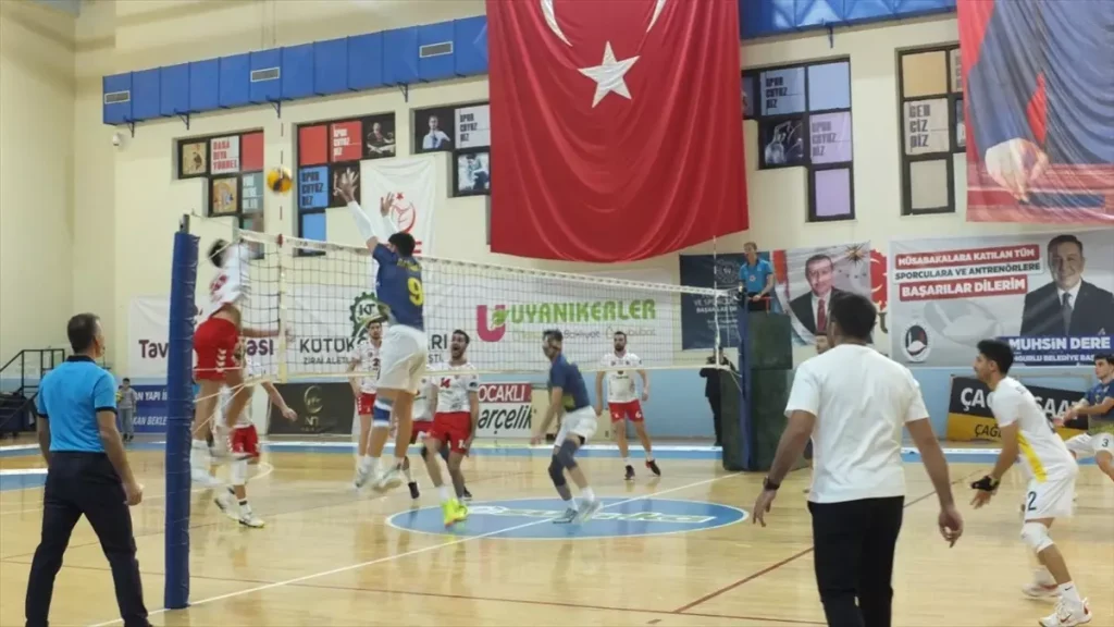 Sungurlu Belediyespor, Yücelen Anamurspor’u 3-0 Yendi