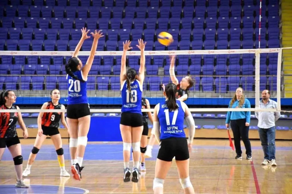Voleybol Genç Kızlar İl Birinciliği Müsabakaları Afyonkarahisar’da Coşku Dolu Anlarla Sonuçlandı
