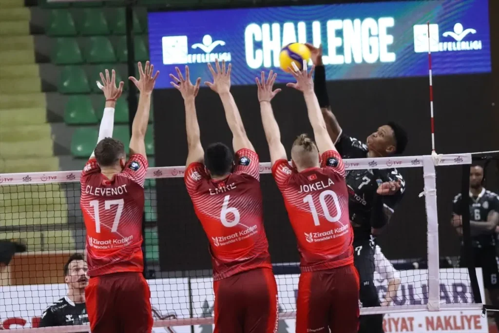 Ziraat Bankkart’ten Deplasmanda Çarpıcı Galibiyet: Kuşgöz İzmir 3-1 Yenildi