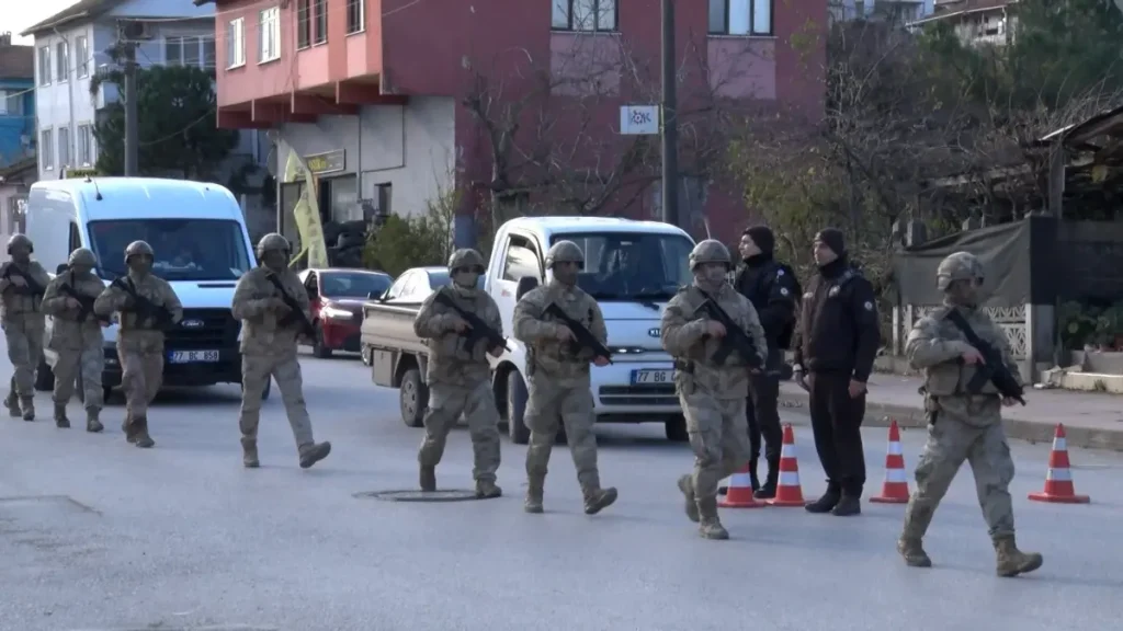 Yalova’da DEAŞ Operasyonunda Polise Ateş Açıldı: 3 Şehit, 9 Yaralı