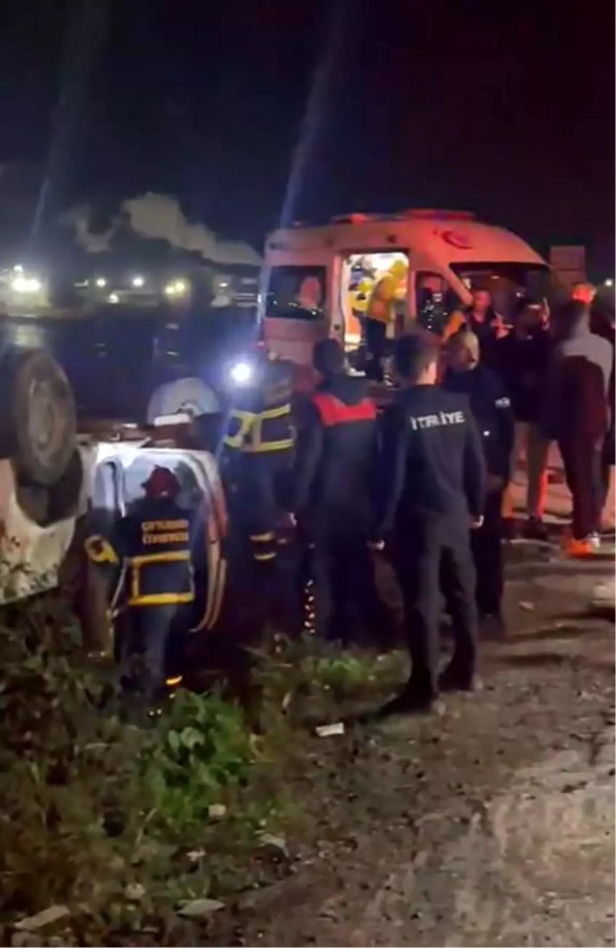 Yalova’da Kontrolden Çıkan Araç Takla Attı: 2 Yaralı