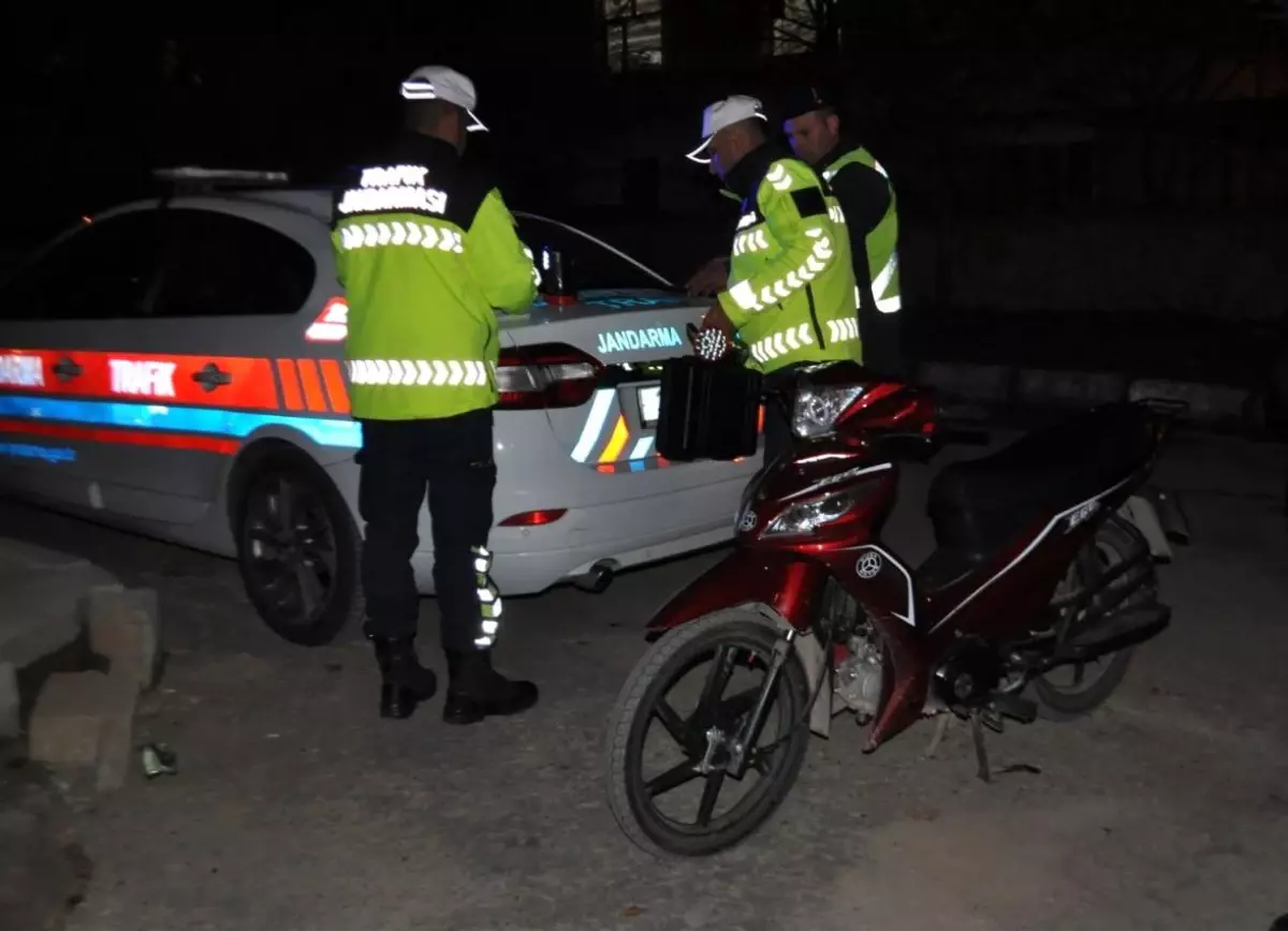 Yalvaç’ta Trafik Denetimi: 5 Araç Ceza, 4 Araç Men Edildi