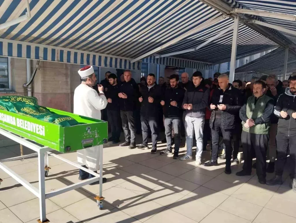 Yangında hayatını kaybeden vatandaş defnedildi