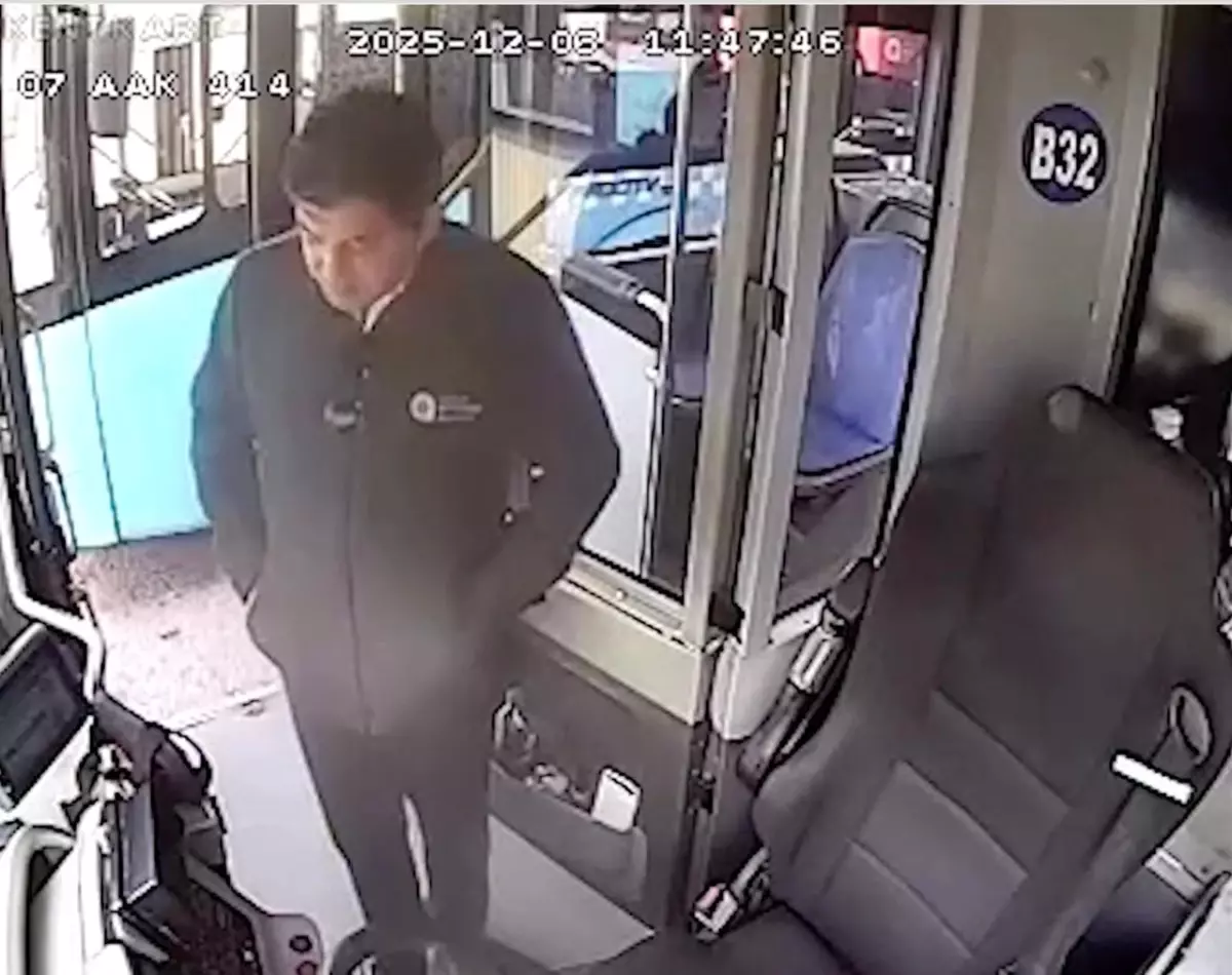 Yaşlı Adamın Otobüste Unuttuğu 4 Bin Euro’luk Çanta Şoförün Nöbetiyle Geri Döndü