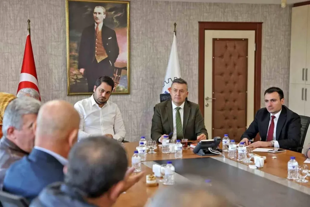 Muz Sektörü Toplantısı: Çözümler Tartışıldı ve Gelecek Stratejileri Belirlendi