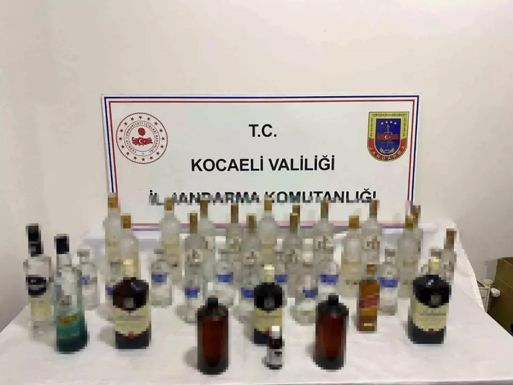 Kocaeli’de Kaçak Alkol ve Sahte Ürün Operasyonu: 3,75 Milyon TL Değerinde Mallar Ele Geçirildi