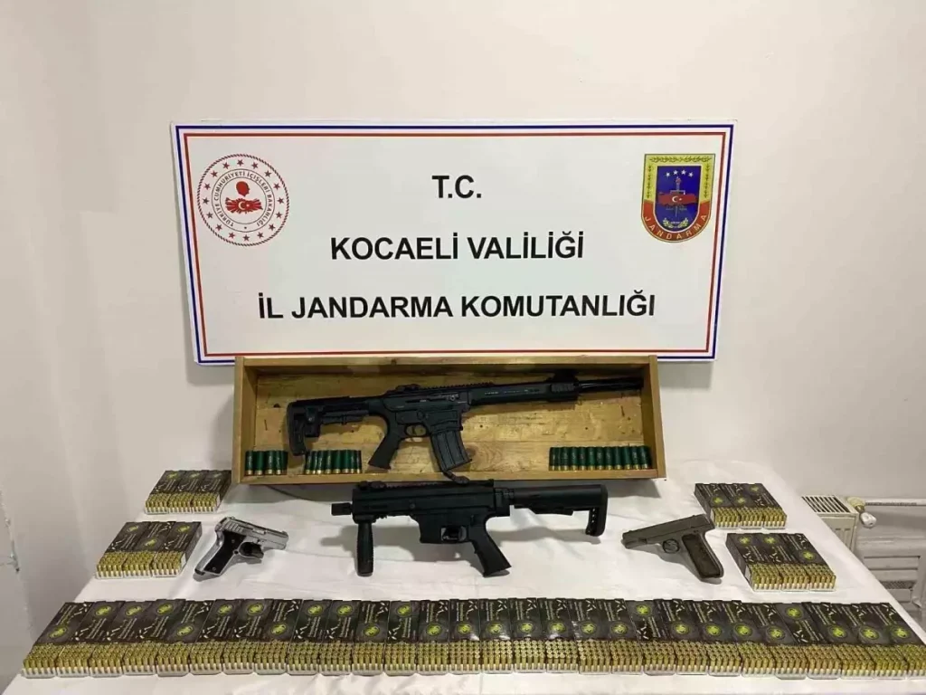 Kocaeli’de Silah Kaçakçılığı Operasyonu