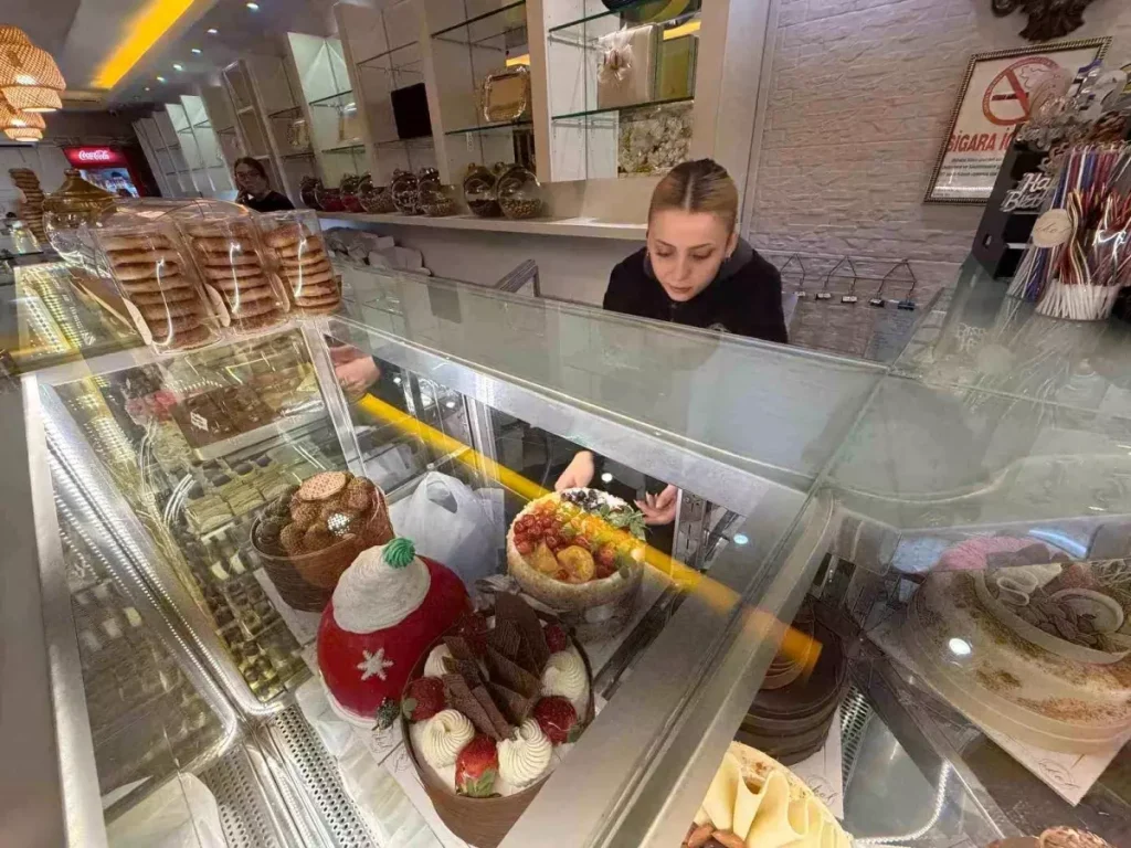 Altınlı Yılbaşı Pastası Zonguldak’ta!