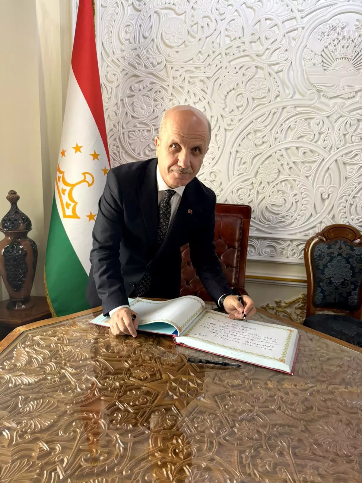 YÖK Başkanı Prof. Dr. Erol Özvar, Tacikistan Milli Üniversitesi’ni Ziyaret Etti