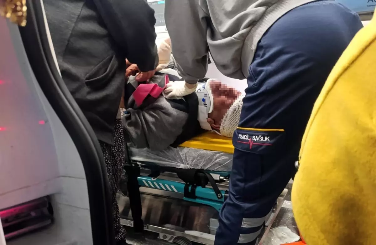Osmaniye’de Yaşlı Adam Otomobilin Çarpmasıyla Yaralandı