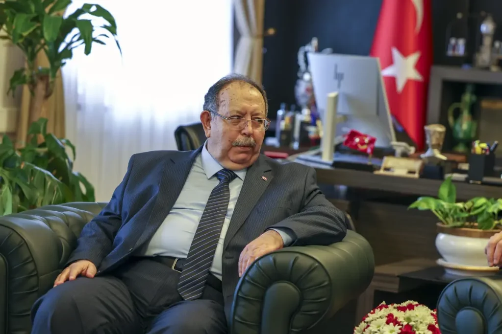 YSK Başkanı Ahmet Yener, CHP Genel Başkanı Özgür Özel’i TBMM’de Ziyaret Etti