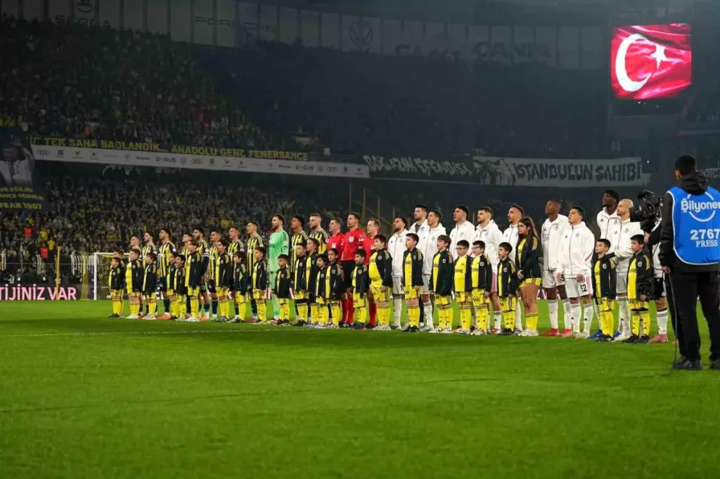 Fenerbahçe – Beşiktaş Maçı Golsüz Başladı