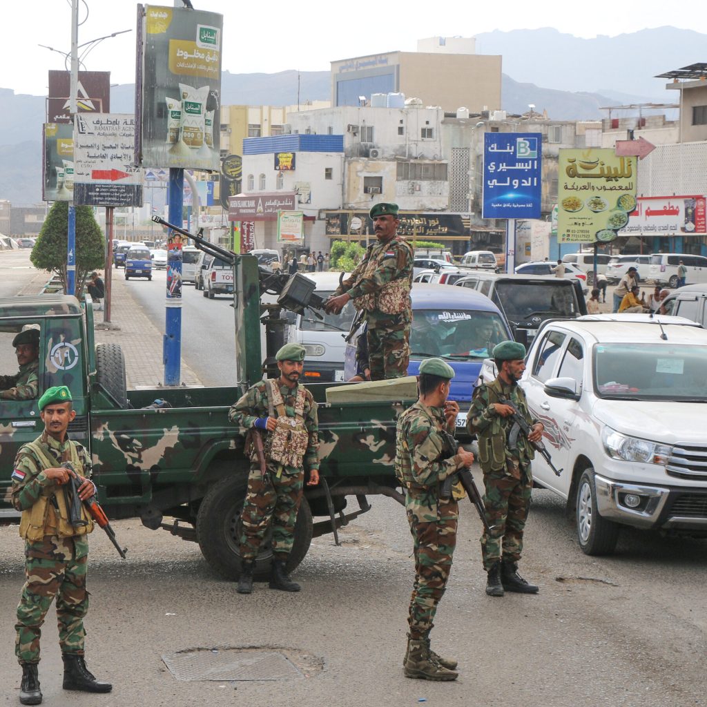 Yemen Deploys Troops to Drive Out UAE‑Backed Separatists