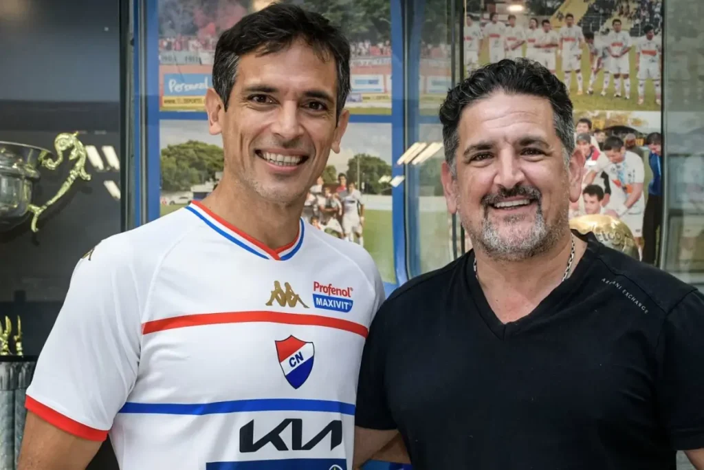 44 Yaşındaki Efsane Roque Santa Cruz, Club Nacional’e Sürpriz Transfer!