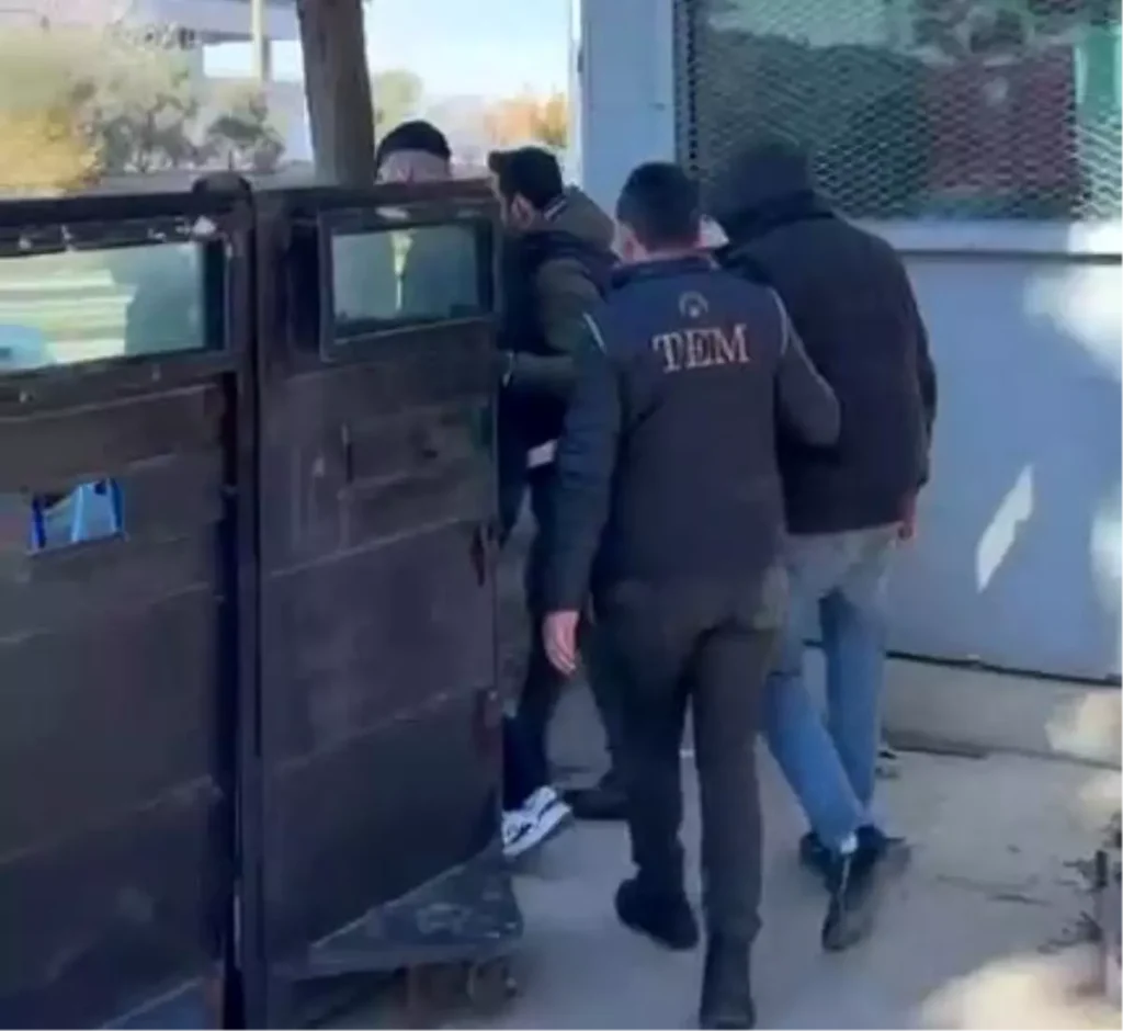 Aliağa’da Kurşunlama Olayı: 2 Şüpheli Tutuklandı