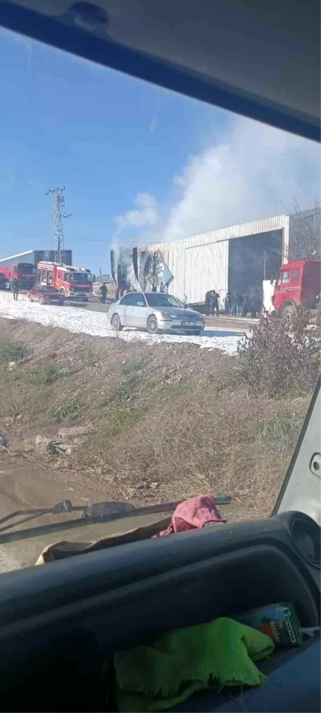 Akyurt’ta Geri Dönüşüm Fabrikasında Yangın