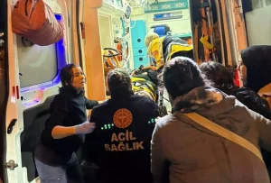 Nazilli’de Kamyonet Çocuğa Çarptı: 15 Yaşındaki Öğrenci Hastaneye Kaldırıldı