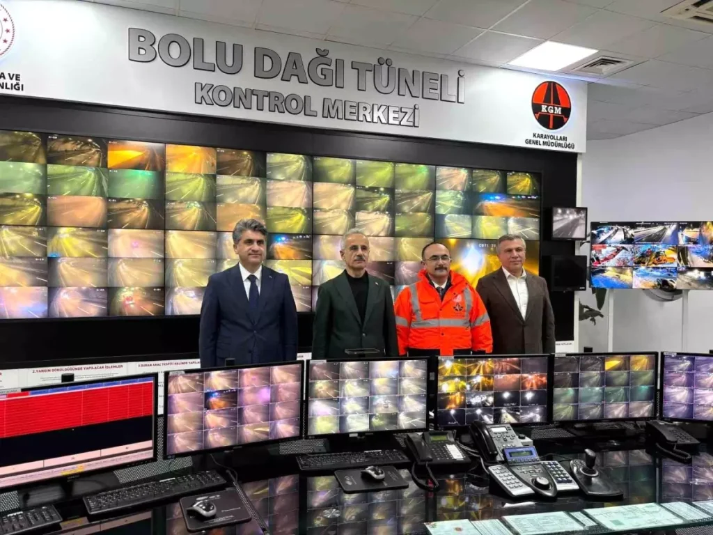 Bakan Uraloğlu, Bolu Dağı Tüneli’nde Kış Hazırlıklarını İnceledi