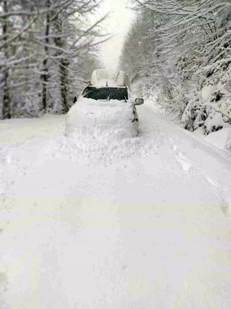 Başkent EDAŞ zorlu kış şartlarında 7/24 sahada mücadele ediyor