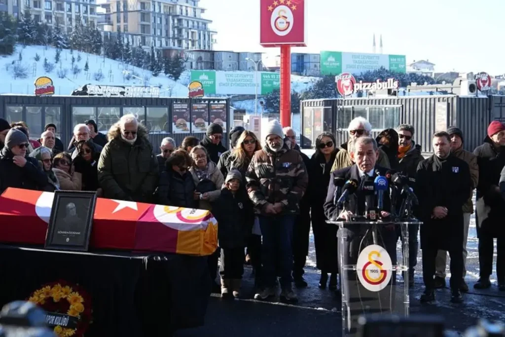 Gökmen Özdenak Son Yolculuğuna Uğurlandı: Galatasaray Camiası Derin Bir Üzüntü Yaşıyor