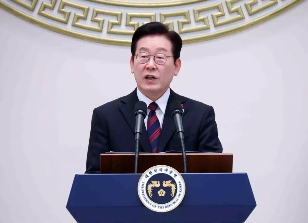 Güney Kore Başkanı’ndan Xi’ye Övgü