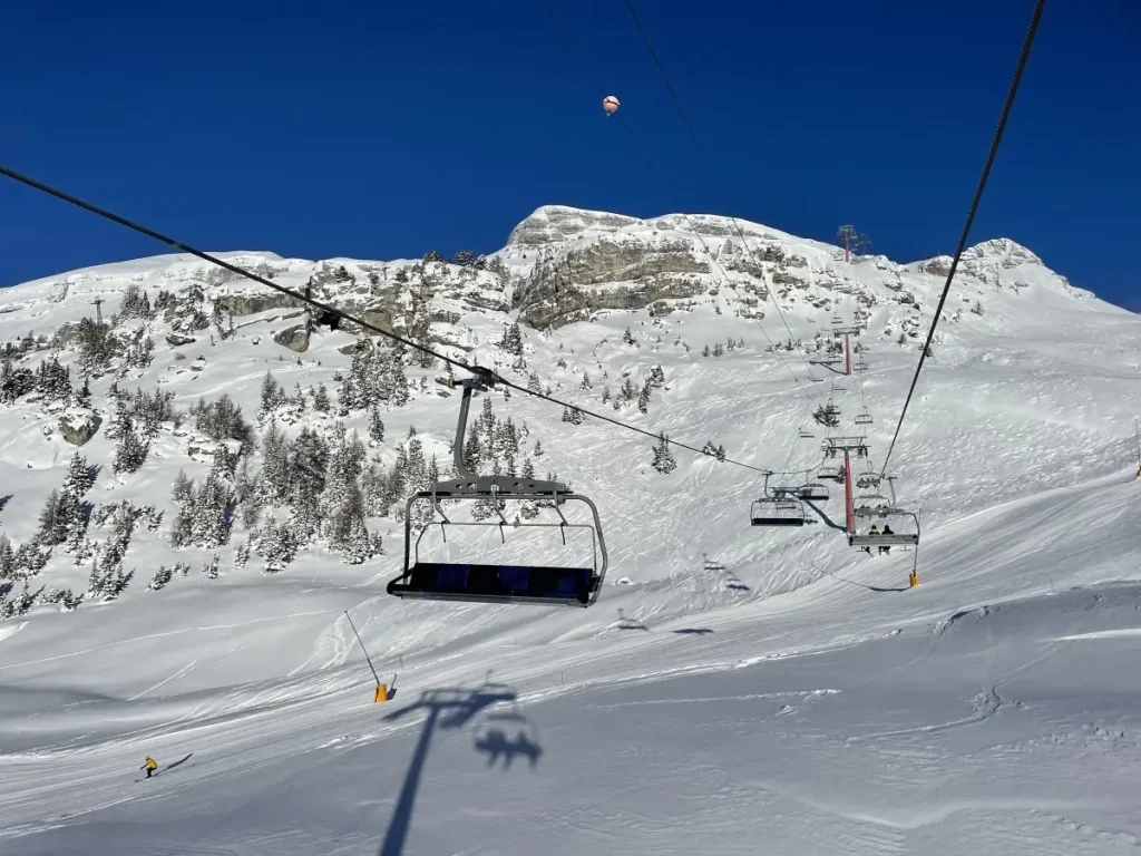 İsviçre’de Kayak Merkezinde Patlama