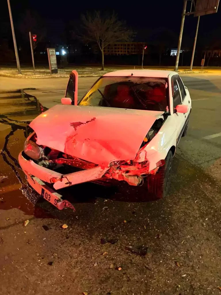 Afyonkarahisar’da Trafik Kazası: 4 Yaralı